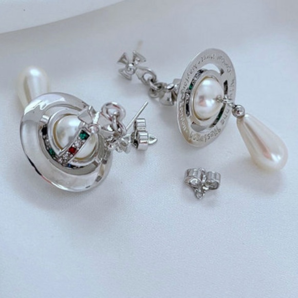 Vivienne Westwood Jewelry - Vivienne Westwood silver tone orb earrings